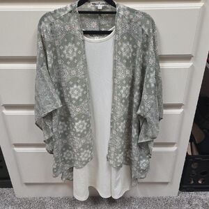 Wallflower Olive Floral Kimono